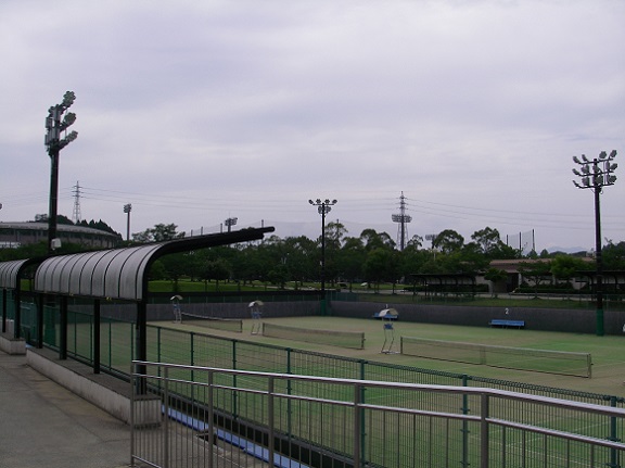 宮崎市生目の杜運動公園テニスコート夜間照明設置工事